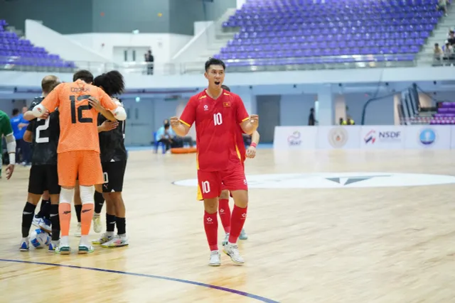 ĐT futsal Việt Nam có chiến thắng đầu tay tại giải giao hữu tại Thái Lan- Ảnh 3. ĐT futsal Việt Nam có chiến thắng đầu tay tại giải giao hữu tại Thái Lan- Ảnh 3.