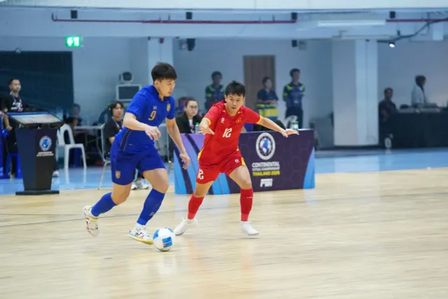 Futsal Việt Nam ngược dòng ngoạn mục, cầm hòa chủ nhà Thái Lan 3-3 khi bị dẫn ba bàn- Ảnh 1.
