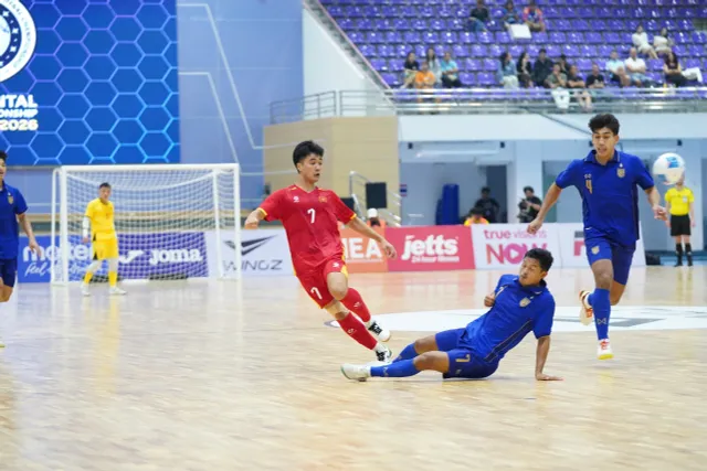 Futsal Việt Nam ngược dòng ngoạn mục, cầm hòa chủ nhà Thái Lan 3-3 khi bị dẫn ba bàn- Ảnh 2.