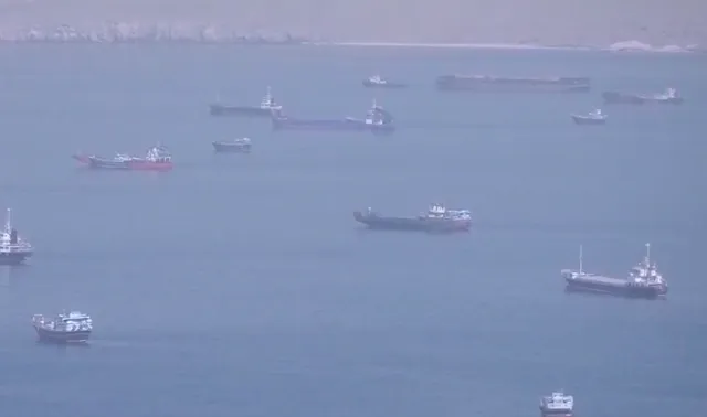 Iran bác tuyên bố của Tổng thống Mỹ về việc kiểm soát eo biển Hormuz- Ảnh 1. Iran bác tuyên bố của Tổng thống Mỹ về việc kiểm soát eo biển Hormuz- Ảnh 1.