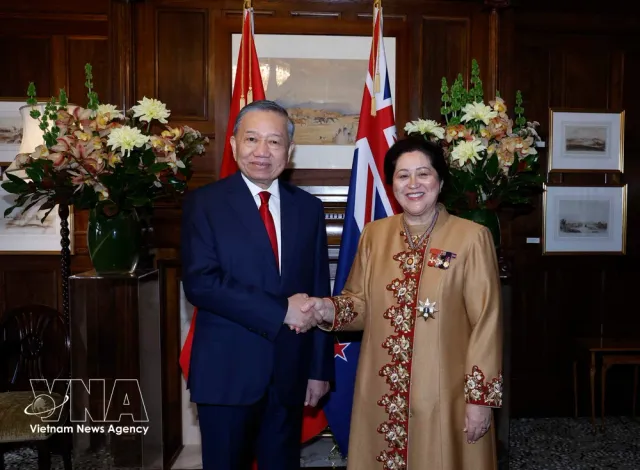 Top Vietnamese leader meets with New Zealand Governor-General in Auckland - Ảnh 1.