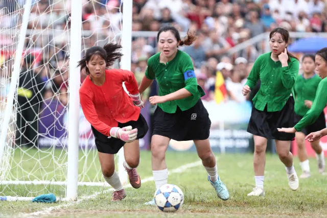 TRỰC TIẾP Đak Đoa 1-1 Lục Yên (H2): Ngang sức ngang tài! - Ảnh 1.