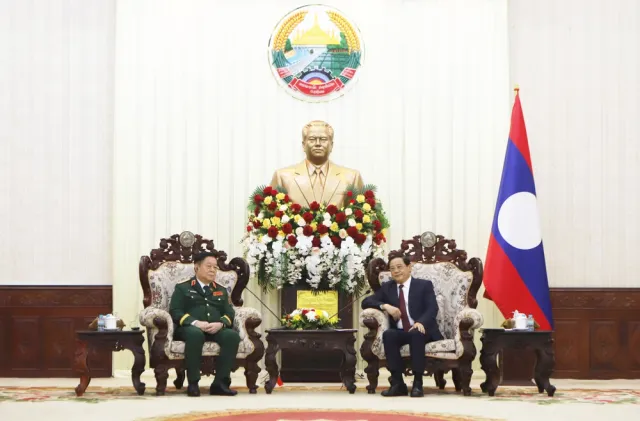 Vietnam, Laos strengthen political, defence ties - Ảnh 1.