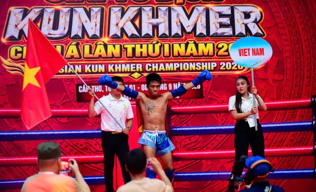 Thắng võ sĩ Campuchia, Lê Hoàng Đức đăng quang ngôi vô địch hạng 51kg nam- Ảnh 2. Thắng võ sĩ Campuchia, Lê Hoàng Đức đăng quang ngôi vô địch hạng 51kg nam- Ảnh 2.