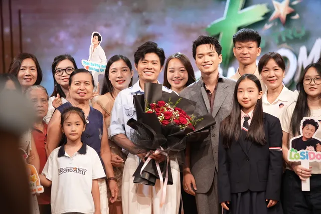 “Cỗ máy tạo hit” Nguyễn Văn Chung xuất hiện trong Vũ trụ Fandom - Ảnh 1.
