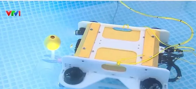 Việt Nam làm chủ chế tạo robot lặn biển điều khiển từ xa - Ảnh 1.