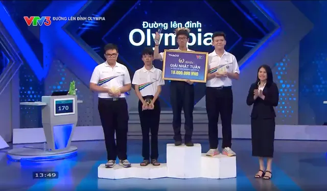 Đường lên đỉnh Olympia: Giành 390 điểm ngoạn mục, nam sinh Hà Nội áp đảo đối thủ vào thi tháng- Ảnh 5. Đường lên đỉnh Olympia: Giành 390 điểm ngoạn mục, nam sinh Hà Nội áp đảo đối thủ vào thi tháng- Ảnh 5.