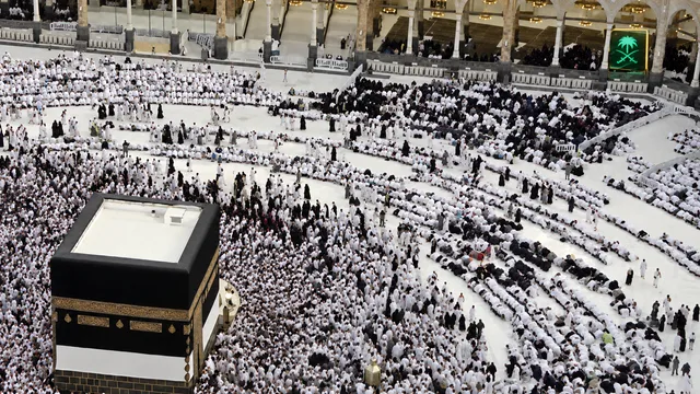 Saudi Arabia bắn hạ phương tiện bay không người lái gần thánh địa Mecca- Ảnh 1.