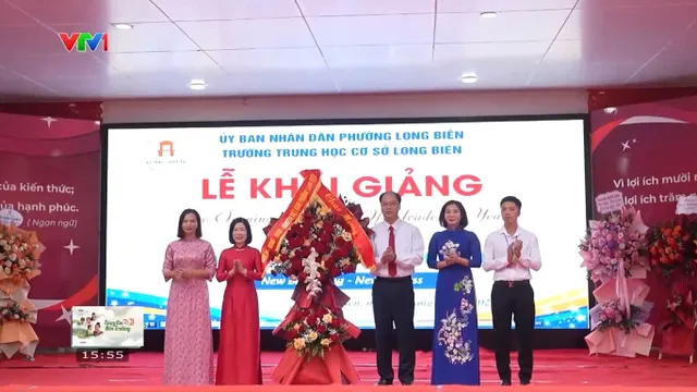 Ngày khai giảng đặc biệt của cậu học trò giàu nghị lực- Ảnh 2. Ngày khai giảng đặc biệt của cậu học trò giàu nghị lực- Ảnh 2.