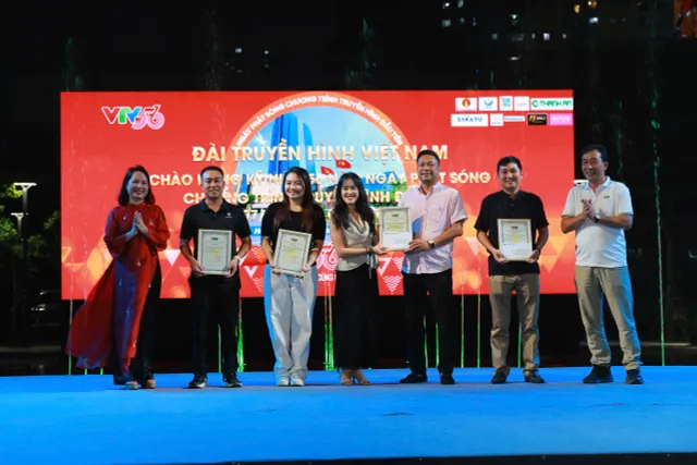 Awards presented at events marking VTV’s 56th anniversary - Ảnh 1.