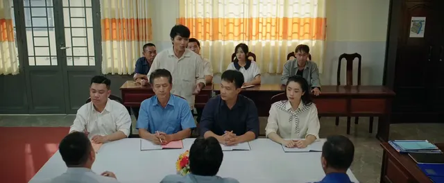 Phù sa - Tập 29: Chơn bị cả xã đấu tố là kẻ phá đám- Ảnh 8. Phù sa - Tập 29: Chơn bị cả xã đấu tố là kẻ phá đám- Ảnh 8.