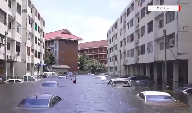 Thái Lan: Bangkok chật vật sau lũ lụt lịch sử- Ảnh 1. Thái Lan: Bangkok chật vật sau lũ lụt lịch sử- Ảnh 1.