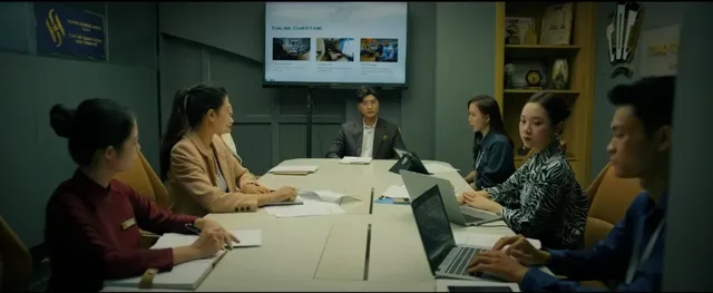 Mùa hè năm ấy - Tập 24: Bà Ngọc nhập viện vì lo nghĩ chuyện tình cảm của Phương với Khánh, Tùng - Ảnh 2.