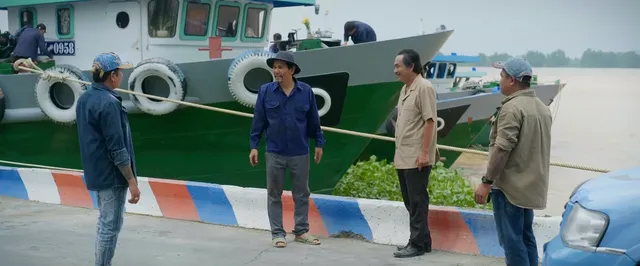 Phù sa - Tập 32: Người cũ tìm về, ông chủ giấu mặt sai người làm hại Tư Quận - Ảnh 1.