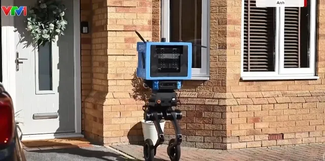 Thử nghiệm robot giao hàng hai chân - Ảnh 1.
