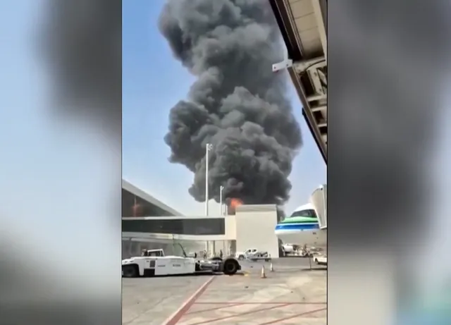 Leo thang căng thẳng sau vụ tấn công sân bay của Saudi Arabia- Ảnh 1. Leo thang căng thẳng sau vụ tấn công sân bay của Saudi Arabia- Ảnh 1.