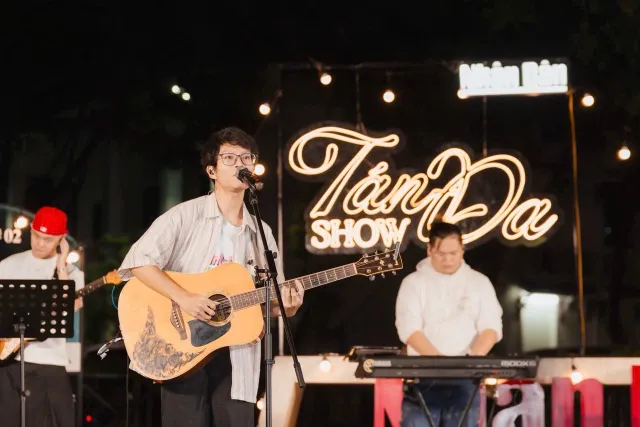 Tán Đa Show số 2: Nghệ sĩ trẻ kể câu chuyện âm nhạc giữa lòng Hà Nội  - Ảnh 4.