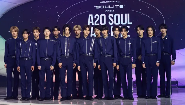 Nhà sáng lập SM Entertainment ra mắt nhóm nhạc lấy cảm hứng từ người ngoài hành tinh- Ảnh 2. Nhà sáng lập SM Entertainment ra mắt nhóm nhạc lấy cảm hứng từ người ngoài hành tinh- Ảnh 2.