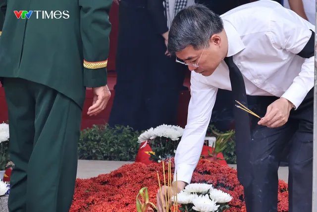 An táng 731 hài cốt liệt sĩ tại Nghĩa trang liệt sĩ TP Hồ Chí Minh- Ảnh 5. An táng 731 hài cốt liệt sĩ tại Nghĩa trang liệt sĩ TP Hồ Chí Minh - Ảnh 6.