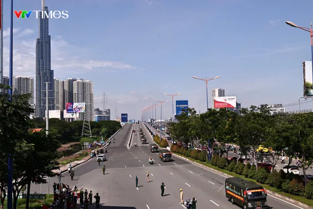 An táng 731 hài cốt liệt sĩ tại Nghĩa trang liệt sĩ TP Hồ Chí Minh- Ảnh 2. An táng 731 hài cốt liệt sĩ tại Nghĩa trang liệt sĩ TP Hồ Chí Minh - Ảnh 2.