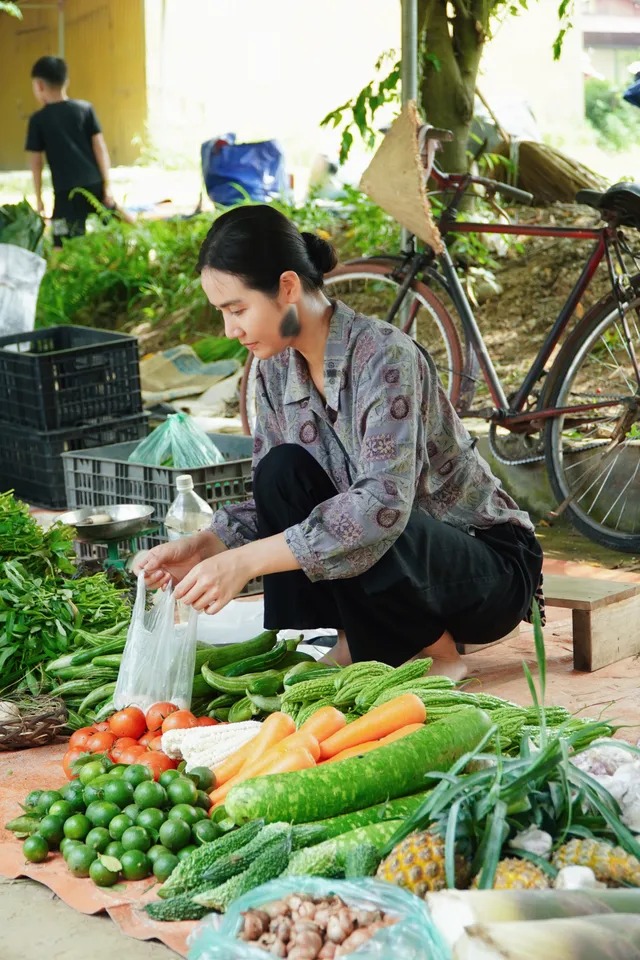 Huyền Lizzie trần tình khi khán giả nói tạo hình vai diễn trong “Căn nhà không mái che” chưa… đủ khổ - Ảnh 5.