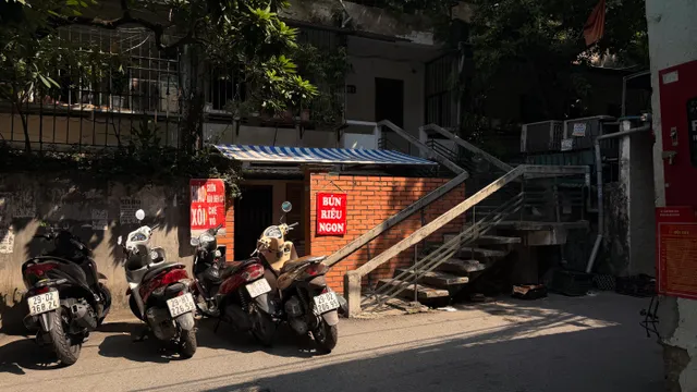 Theo dấu mùa thu qua những góc phố Hà Nội- Ảnh 1. Theo dấu mùa thu qua những góc phố Hà Nội- Ảnh 1.