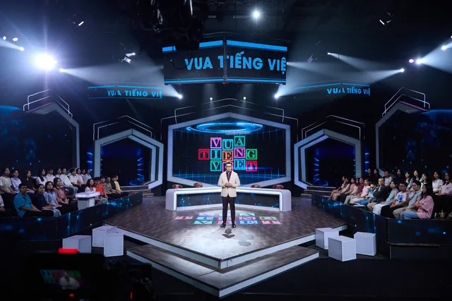 MC Đức Bảo chia sẻ về vị trí host của "Vua Tiếng Việt" mùa 7- Ảnh 3. MC Đức Bảo chia sẻ về vị trí host của "Vua Tiếng Việt" mùa 7- Ảnh 3.