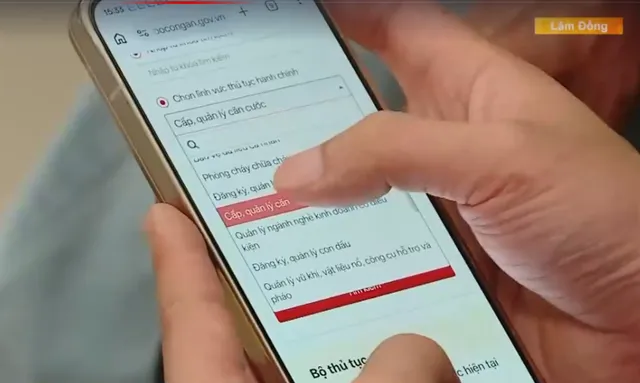 Từ ngày 15/10, hành khách có thể mua vé Metro qua VNeID - Ảnh 1.