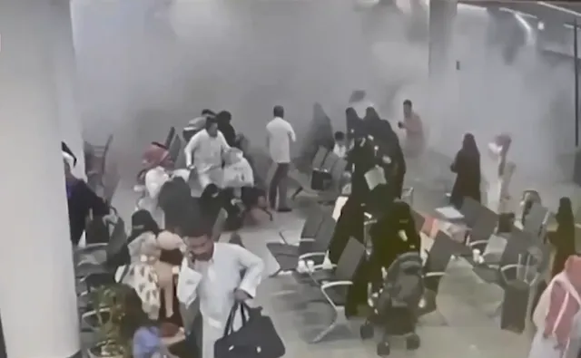 Houthi tiếp tục cảnh báo du khách tránh sân bay Saudi Arabia- Ảnh 1. Houthi tiếp tục cảnh báo du khách tránh sân bay Saudi Arabia- Ảnh 1.