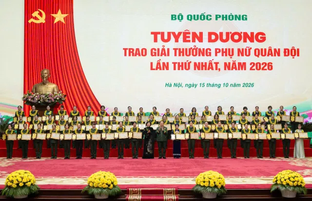 Những bông hồng thép (kỳ 2): Nữ giảng viên Hải quân giỏi chuyên môn, say mê nghiên cứu khoa học - Ảnh 4.