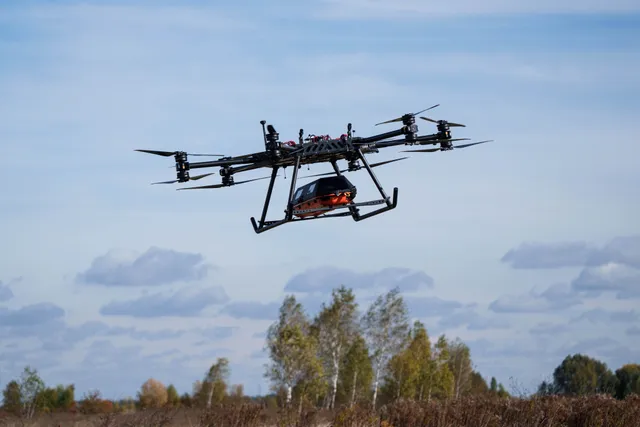 Ukraine gặp khó trong đánh chặn UAV do Starlink giới hạn tốc độ- Ảnh 1. Ukraine gặp khó trong đánh chặn UAV do Starlink giới hạn tốc độ- Ảnh 1.