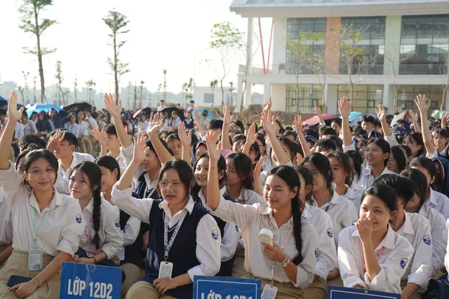 Hơn 1.000 học sinh ký cam kết không vi phạm an toàn hàng không- Ảnh 4.