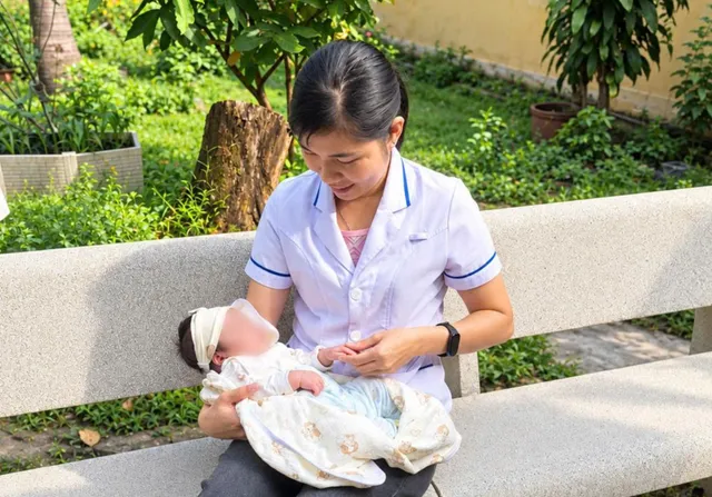 NHỮNG BÔNG HỒNG THÉP NƠI TRẠI TẠM GIAM CHÍ HÒA: KHI BẢN LĨNH ĐI CÙNG TRÁI TIM NHÂN ÁI - Ảnh 2.