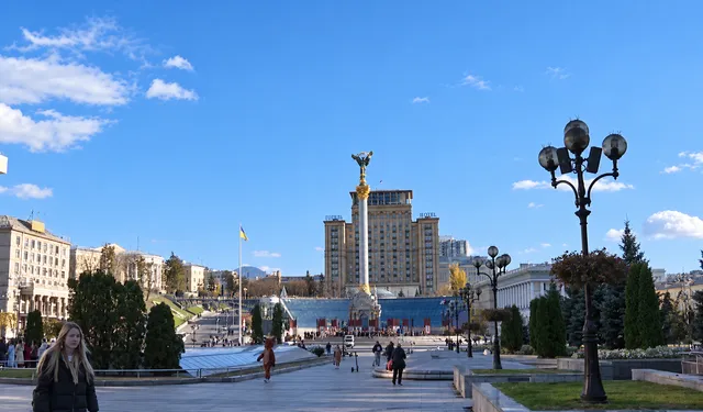Mỹ bác tin ngừng chia sẻ tình báo với Ukraine- Ảnh 1.