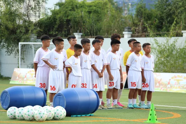Top 16 “Cầu thủ nhí 2026” nhận điểm sinh tồn, 6 cầu thủ có điểm thấp nhất phải dừng bước - Ảnh 3.