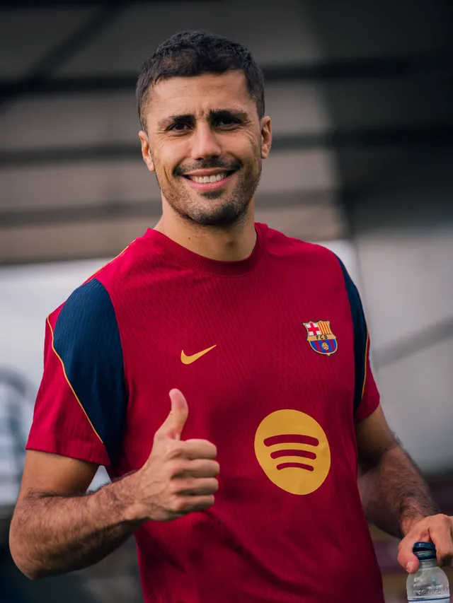 Rodri: Barcelona sẽ không bị phong độ của Real Madrid "đánh lừa" trước trận Siêu kinh điển - Ảnh 1.