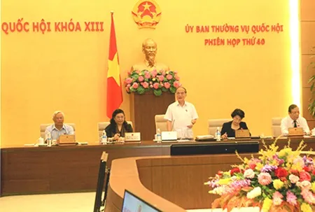 NA Chairman Hung asked lawmakers to put a stop to overlapping and unnecessary fees.— Photo mof.gov.vn