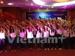 Young expatriates participate in the 2014 Summer Camp (Photo: VNA)