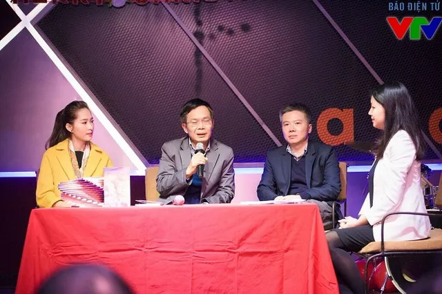 This is the first time Chau has worked as a translator. Before, he was co-writer of the book Ai va Ky O Xu So Nhung Con So Tang Hinh (Ai and Ky in the Land of Invisible Figures), which was published in 2012.