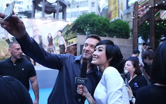 Uyen and the Wolfman (Hugh Jackman)