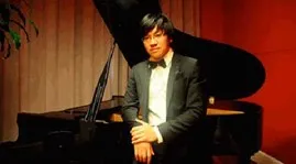 Luu Hong Quang took 2nd place at the 3rd Annual International Piano Competition