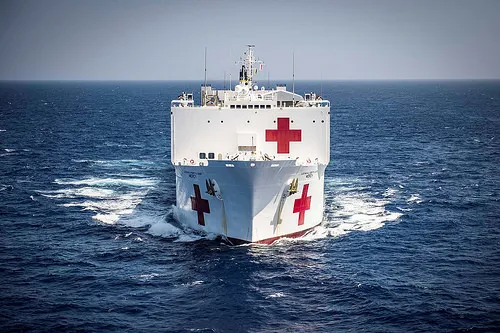 USNS Mercy (T-AH 19) transits through the South China Sea July 13 while en route to Da Nang, Vietnam. (U.S. Marine Corps/Sgt. Brittney Vella)