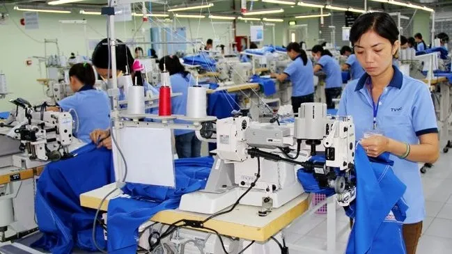 Budget collection from production and business activities is estimated at VND605.7 trillion in the first 10 months of 2017.