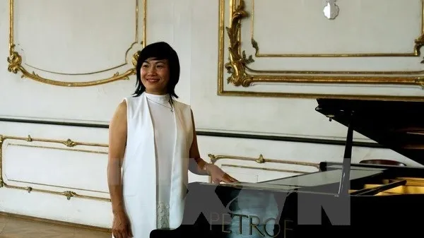 Vietnamese playwright Hoang Thi Kieu Anh at the Festival Forfest 2017 in the Czech Republic (Photo: VNA)