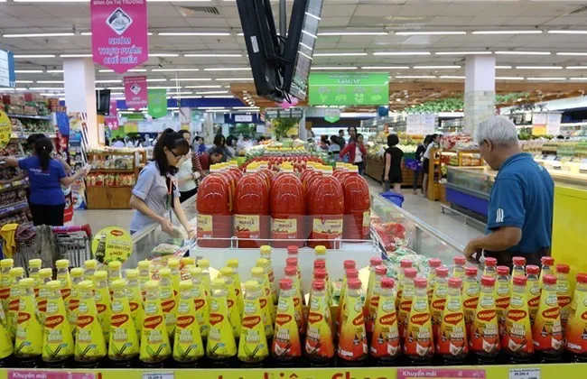 Declines in food prices are a major cause of a CPI drop in May (Photo: VNA)