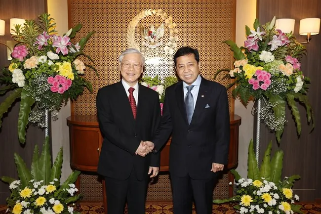 Speaker of the People’s Representative Council of Indonesia Setya Novanto (R) meets with Party General Secretary Nguyen Phu Trong on August 22 (Photo: VNA)