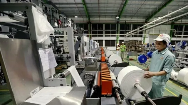 Manufacturing and construction are likely to remain the fastest-growing sectors. (Photo: VNA)