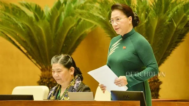 NA Chairwoman Nguyen Thi Kim Ngan concluding the Q&Ar session for Transport Minister Nguyen Van The (Photo: quochoi.vn)