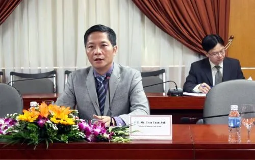 Minister of Industry and Trade Tran Tuan Anh (Photo: VNA)
