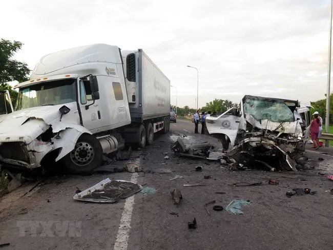 Among the most serious accidents in the first eight months was a crash of a wedding party van on National Highway 1A crossing central Quang Nam province on July 30.(Photo: VNA)